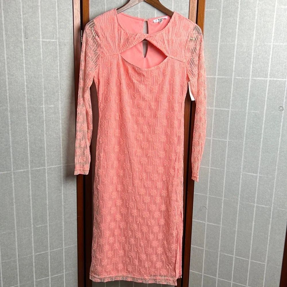 BB Dakota Steve Madden Twist Neckline Lace amici Dress Coral NWT - Picture 3 of 9